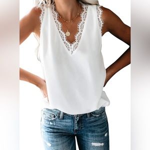 NEW LACE TRIM SLEEVELESS BLOUSE | SIZE MEDIUM